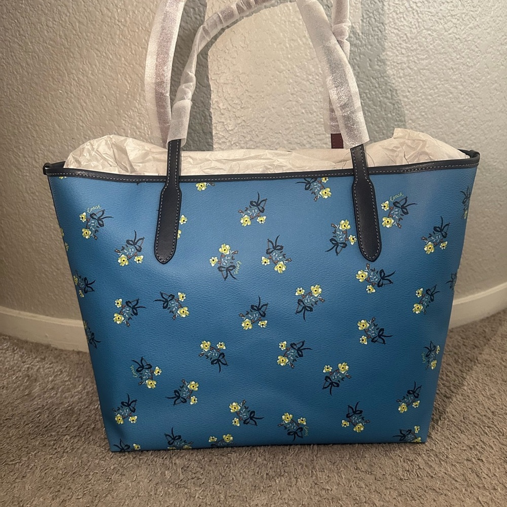 Coach Blue Floral Tote Bag - Picture 5 of 12